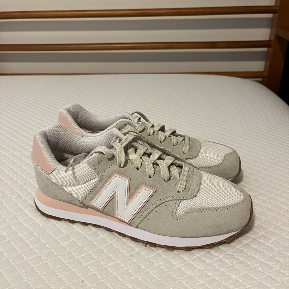 New Balance 500 - 8.5 - NWT